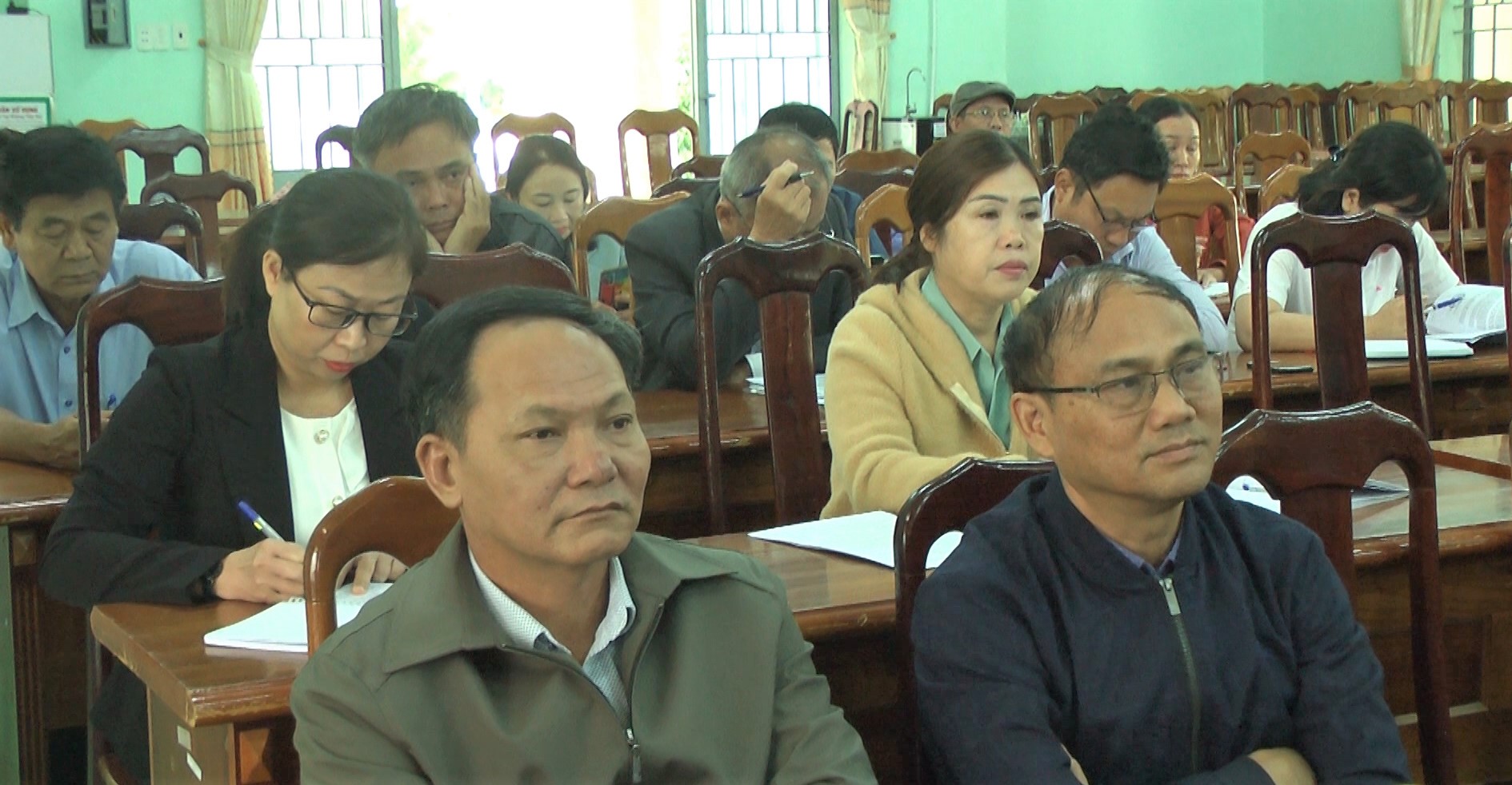 Huyện ủy tổ chức Hội nghị hướng dẫn bình xét, đánh giá.00_01_35_22.Still008